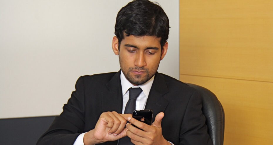 vacancy business man resized Vacancy travel recruitment business man