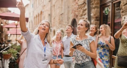 tour-guide