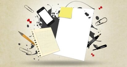 school-supplies-3033204_1280
